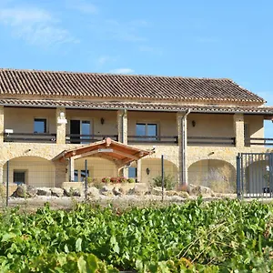https://larbre-qui-chante.hotels-rhonealpes.com
